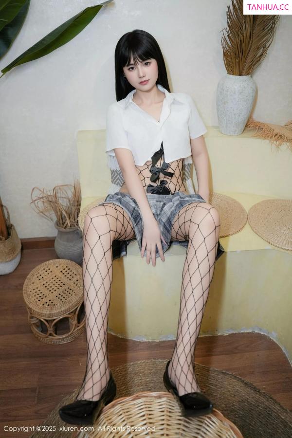  [XiuRen]高清写真图 2025.04.07 No.10118 姚若兮vay 黑色网袜第25张图片